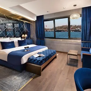 The Wings 4*, İstanbul Türkiye